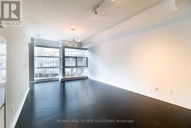 Building Photo - 11-411 St Joseph St