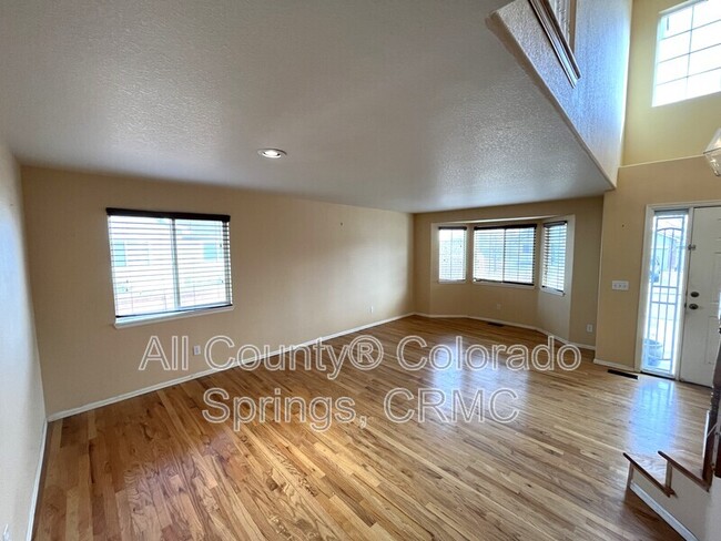 Building Photo - 6468 Borough Dr