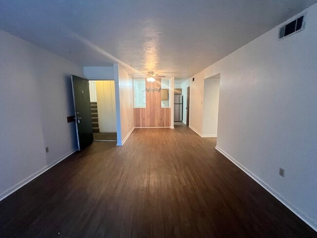 Building Photo - 1598 Kay Ave