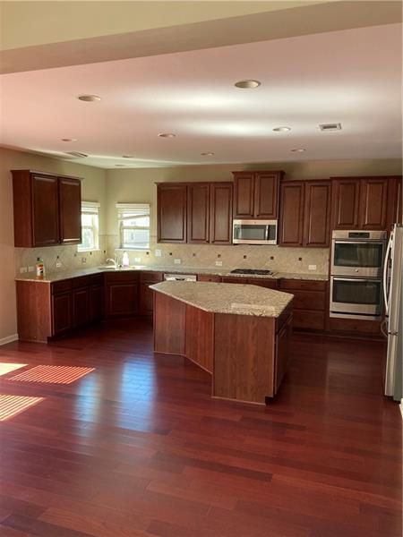 Building Photo - 5830 Somersby Cir