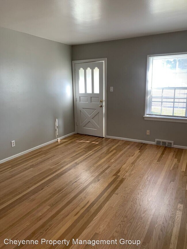 Building Photo - 2 br, 1 bath House - 1708 Logan Ave