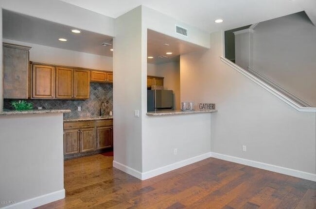 Photo - 617 S Roosevelt St Townhome