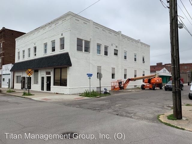 Building Photo - 356-360 N Main St