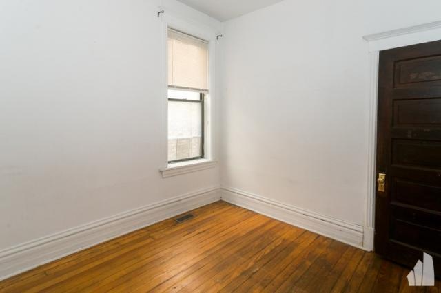 Foto del edificio - 2 bedroom in Chicago IL 60657