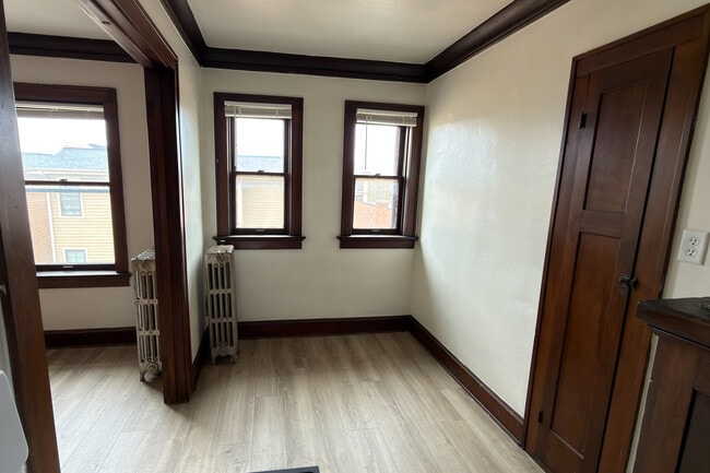 Building Photo - Tioga Apartments