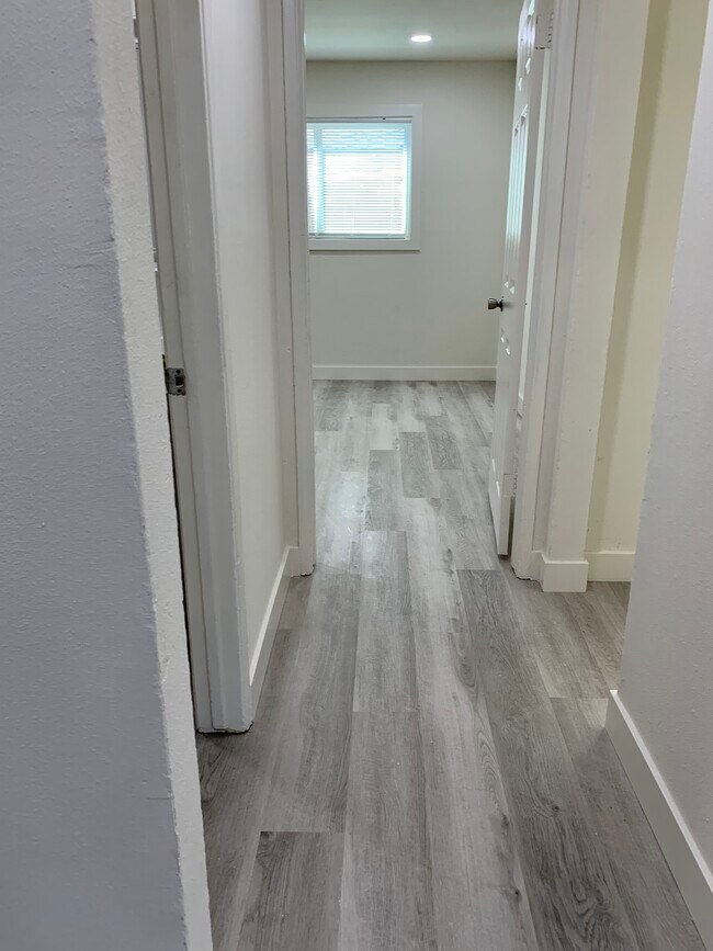 Foto del edificio - 1551 E Benmore Ln