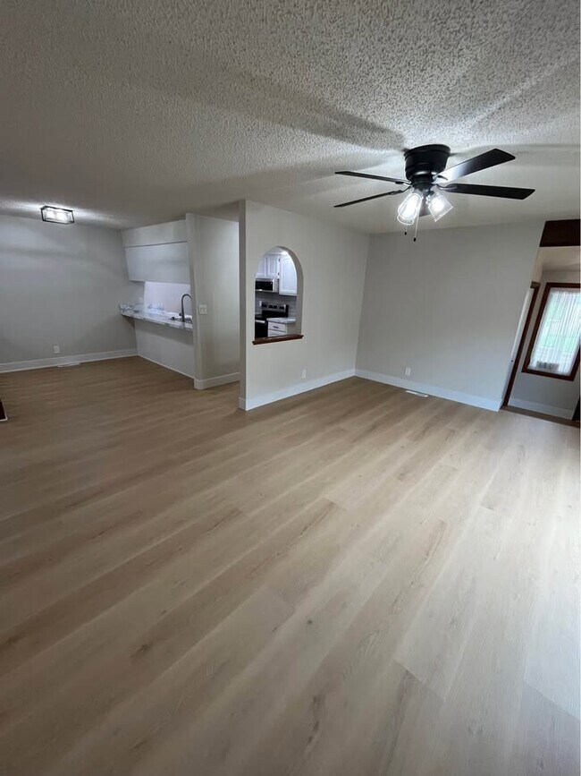 Foto del edificio - 1826 Normandy Ln