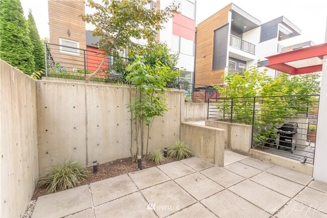 Building Photo - 3Bd/2.5Ba Seattle Townhome