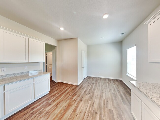 Foto del edificio - 1247 Fendt Dr