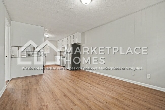 Building Photo - 5713 Alabama St SW