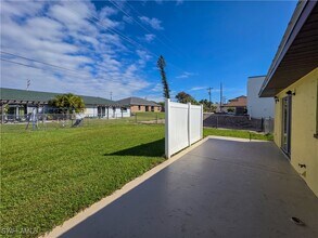 Building Photo - 161 Cape Coral Pkwy W