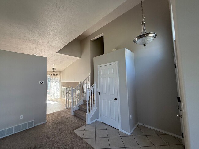 Foto del edificio - Beautiful 4 Bed, 3.5 Bath Home in Eagle Ridge