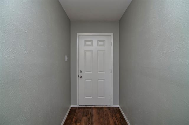 Building Photo - 7616 Parkwood Ln