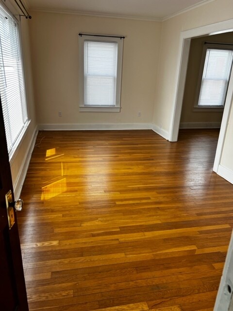 Foto del edificio - 250 Maplehurst Ave