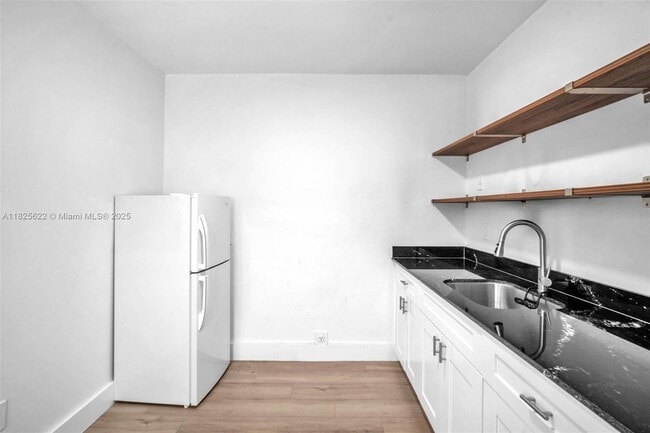 Building Photo - 3980 SW 121st Ave
