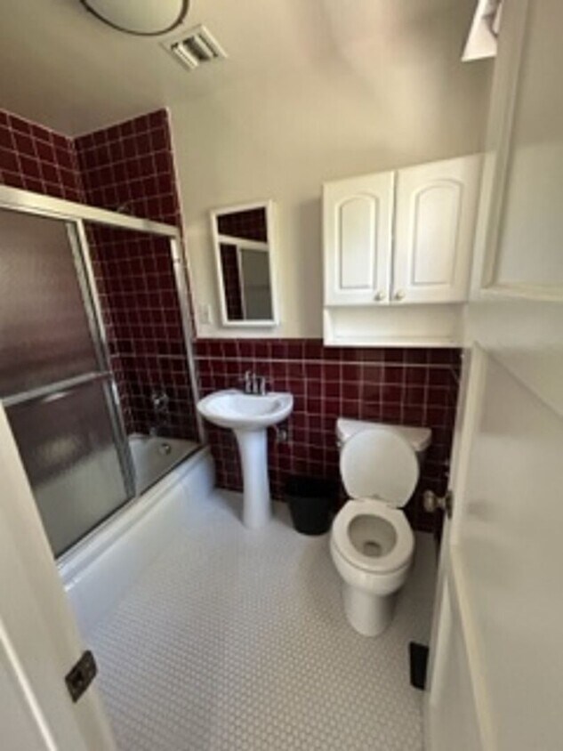 Cloverfield Apartments in Santa Monica, CA Westside Rentals