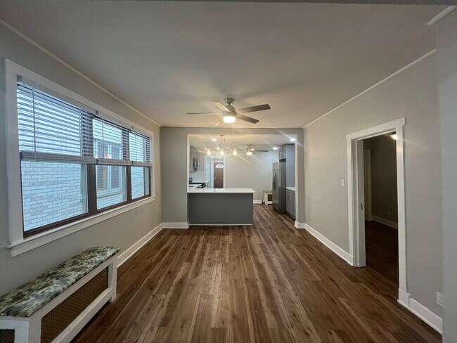 Foto del edificio - 3712 S Union Ave