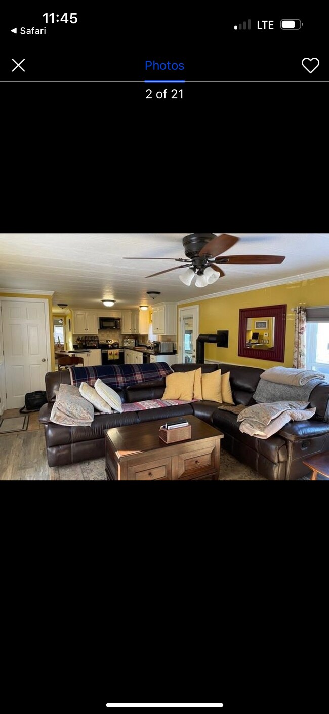 Foto del edificio - 23 Holiday Ln