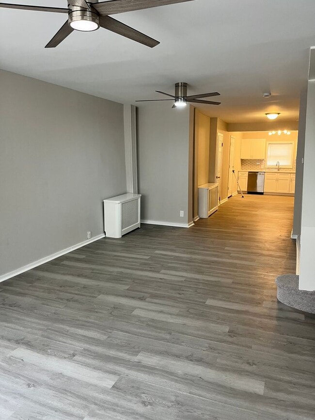 Building Photo - 1542 S 27th St