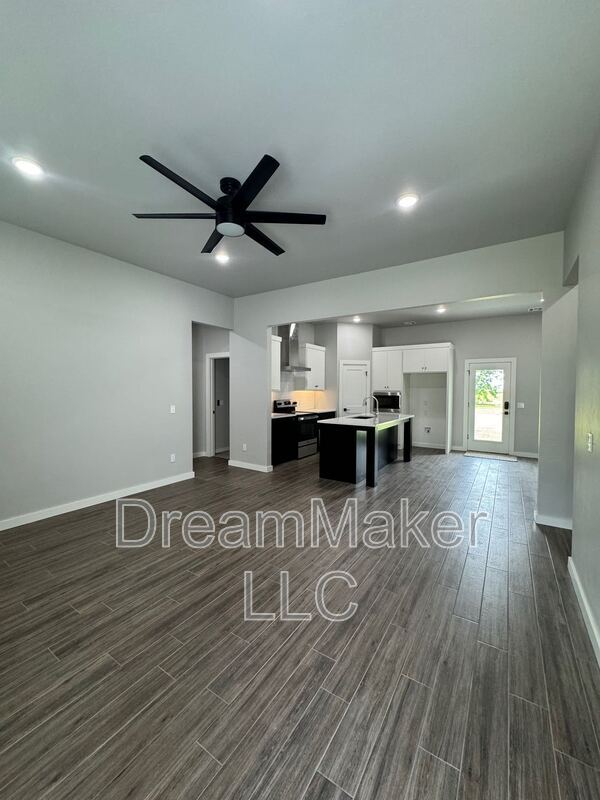 Foto del edificio - 764 Apple Blossom Wy