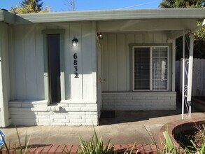 Building Photo - 6832-6834 Trovita Way