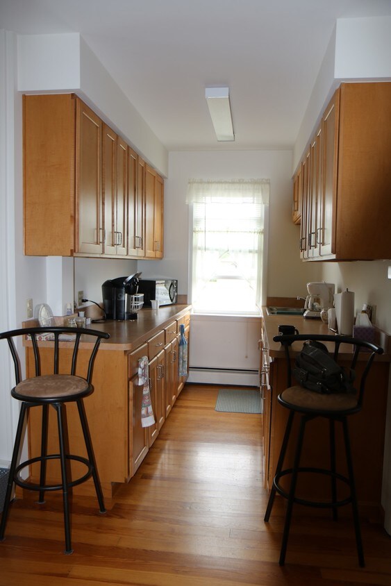 Primary Photo - 21 Rhode Island St