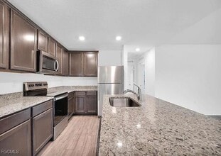 Building Photo - 242 Lisette St