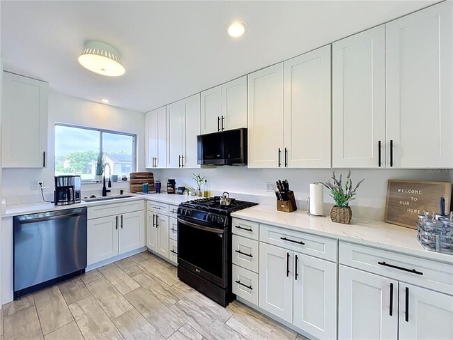 Building Photo - 5501 Memorial Dr
