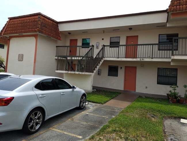 Foto del edificio - 850 NE 207th Terrace