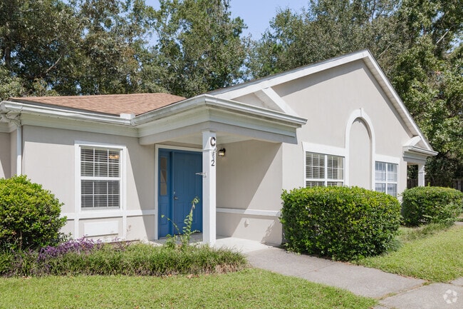 Cottage View - Vivo Living Summerville