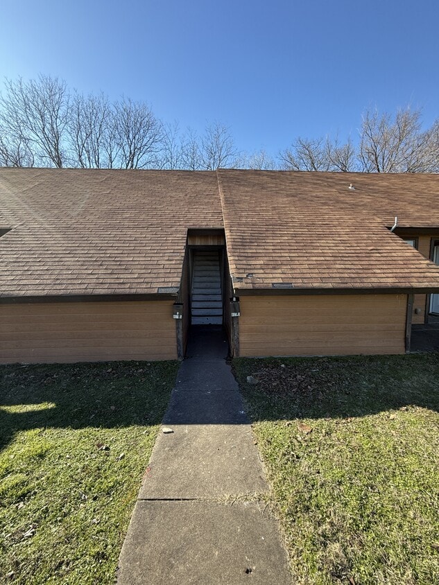Foto principal - 805 1/2 M St NW