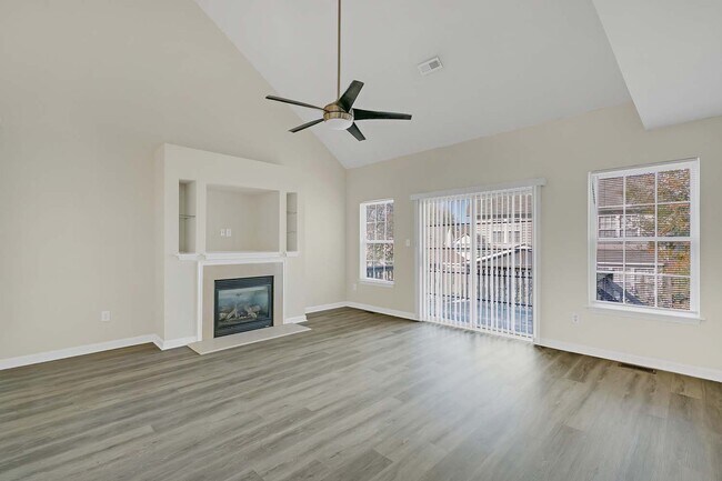 Building Photo - 825 Tahoe Trail