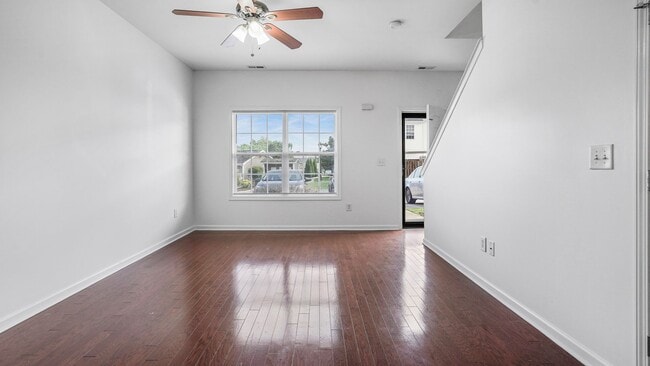 Foto del edificio - 4006 Clinton Ln