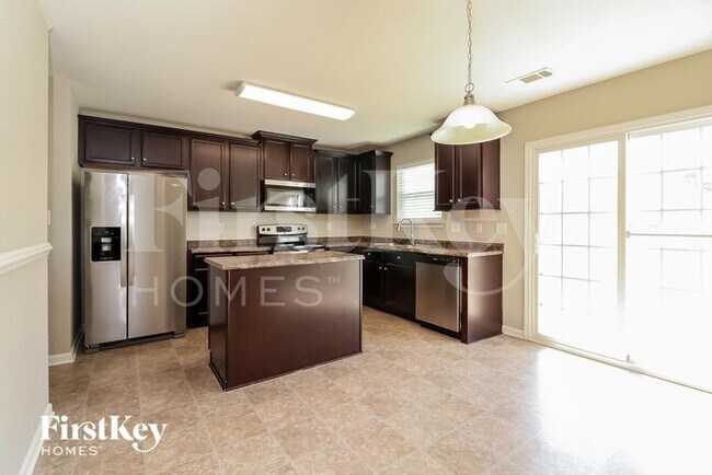 Foto del edificio - 2843 Meadow Creek Dr