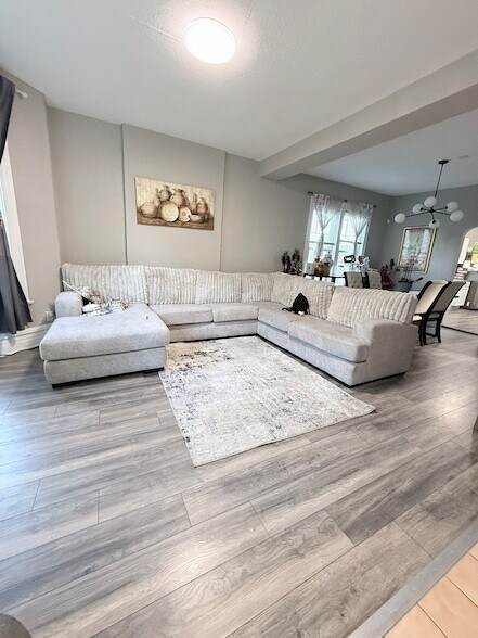 Foto del edificio - 223 W 106th St