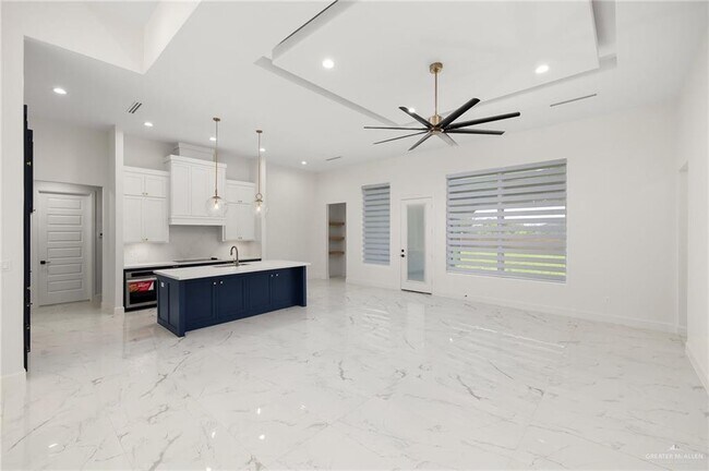 Foto del edificio - 4909 W Highland Ave