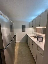 Building Photo - 1420 Collegiate Cir