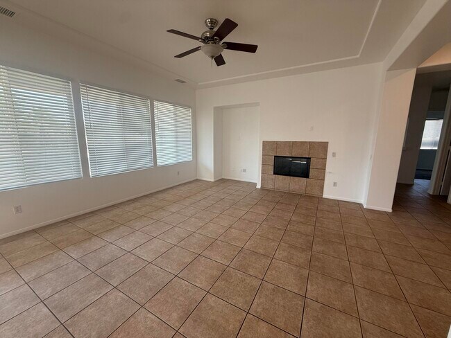 Foto del edificio - 103 Romanza Ln