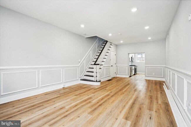 Building Photo - 1714 Watkins St