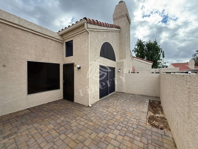 Photo - 1111 W Summit Pl Townhome