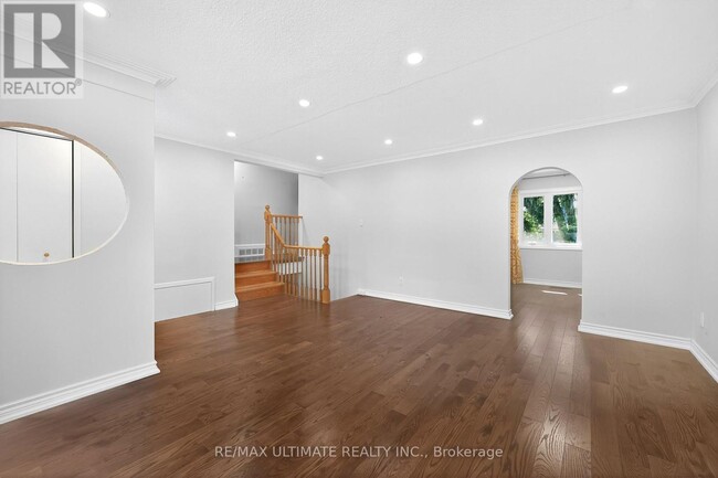 Building Photo - 50 Charlemont Crescent