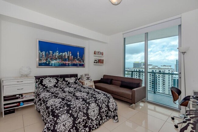 Foto del edificio - 1111 SW 1st Ave