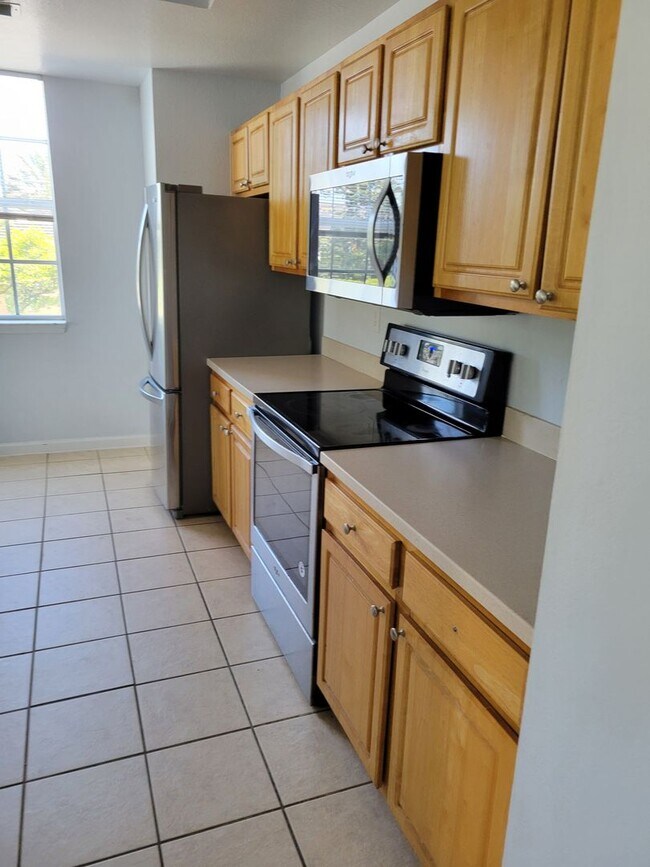 Foto del edificio - 3 Bedroom Beautiful Condo in Mirabella Com...