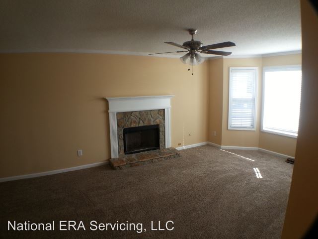 Building Photo - 325 River Trace Dr