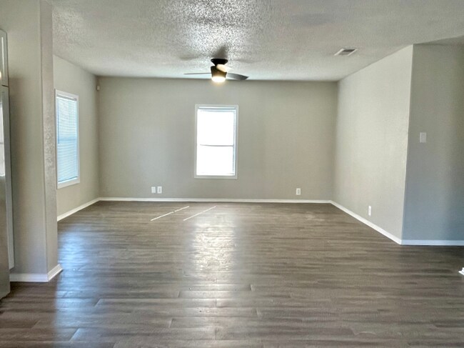 Foto del edificio - 11815 Greensbrook Forest Dr