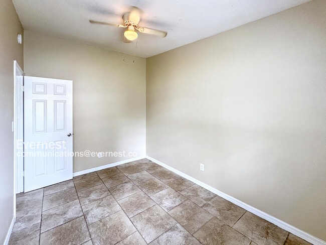 Foto del edificio - 2925 N 46th St