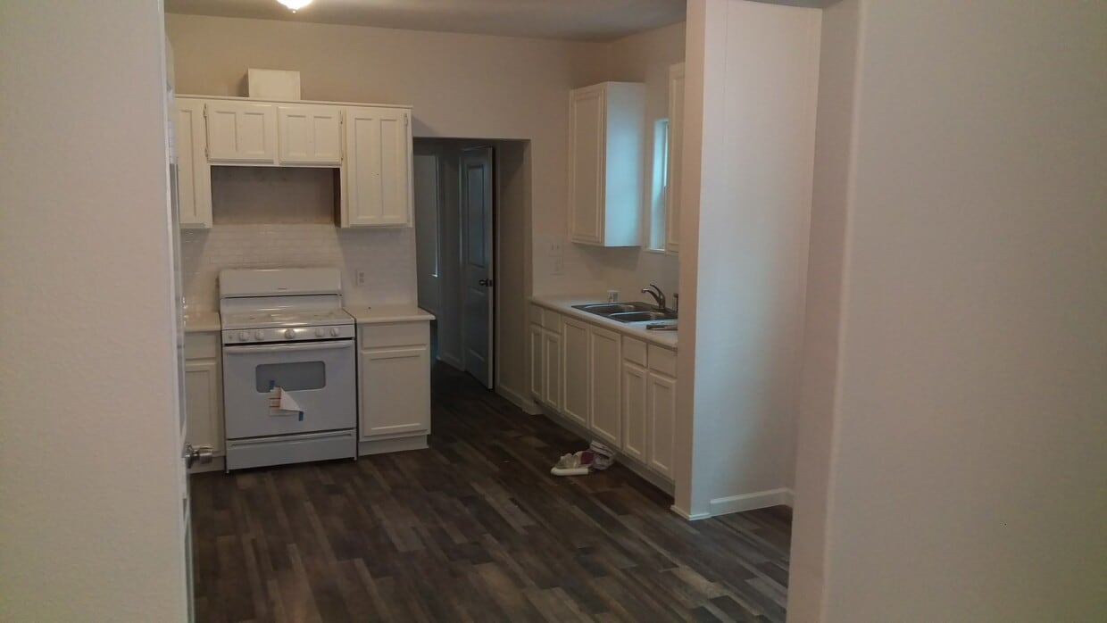 1006 Samuels Ave Unit 2, Fort Worth, TX 76102 Apartments in Fort Worth, TX