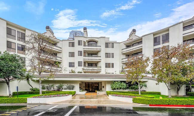 Foto del edificio - 2131 Century Park Ln