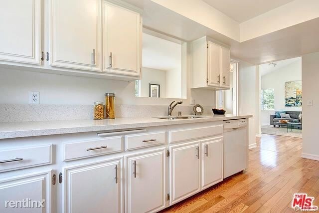Building Photo - 5 br, 3 bath House - 8016 Dunbarton Ave