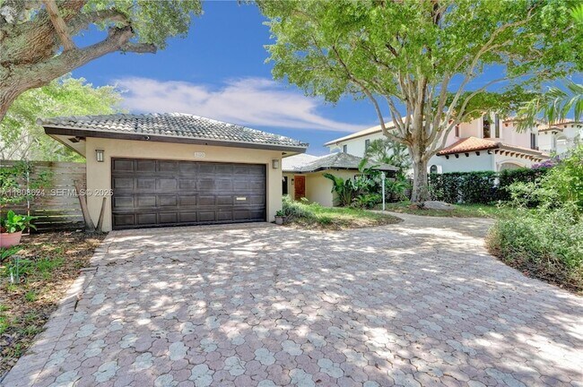 Foto del edificio - 3100 NE 56th Ct